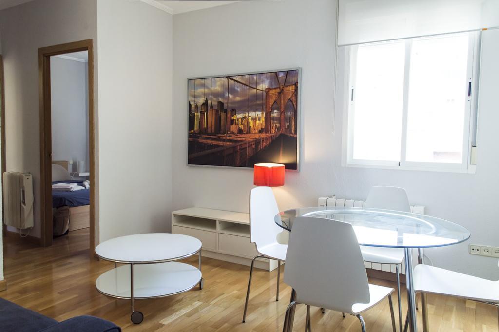 For You Rentals Reina Sofia Apartment Temporal Df21 马德里 外观 照片