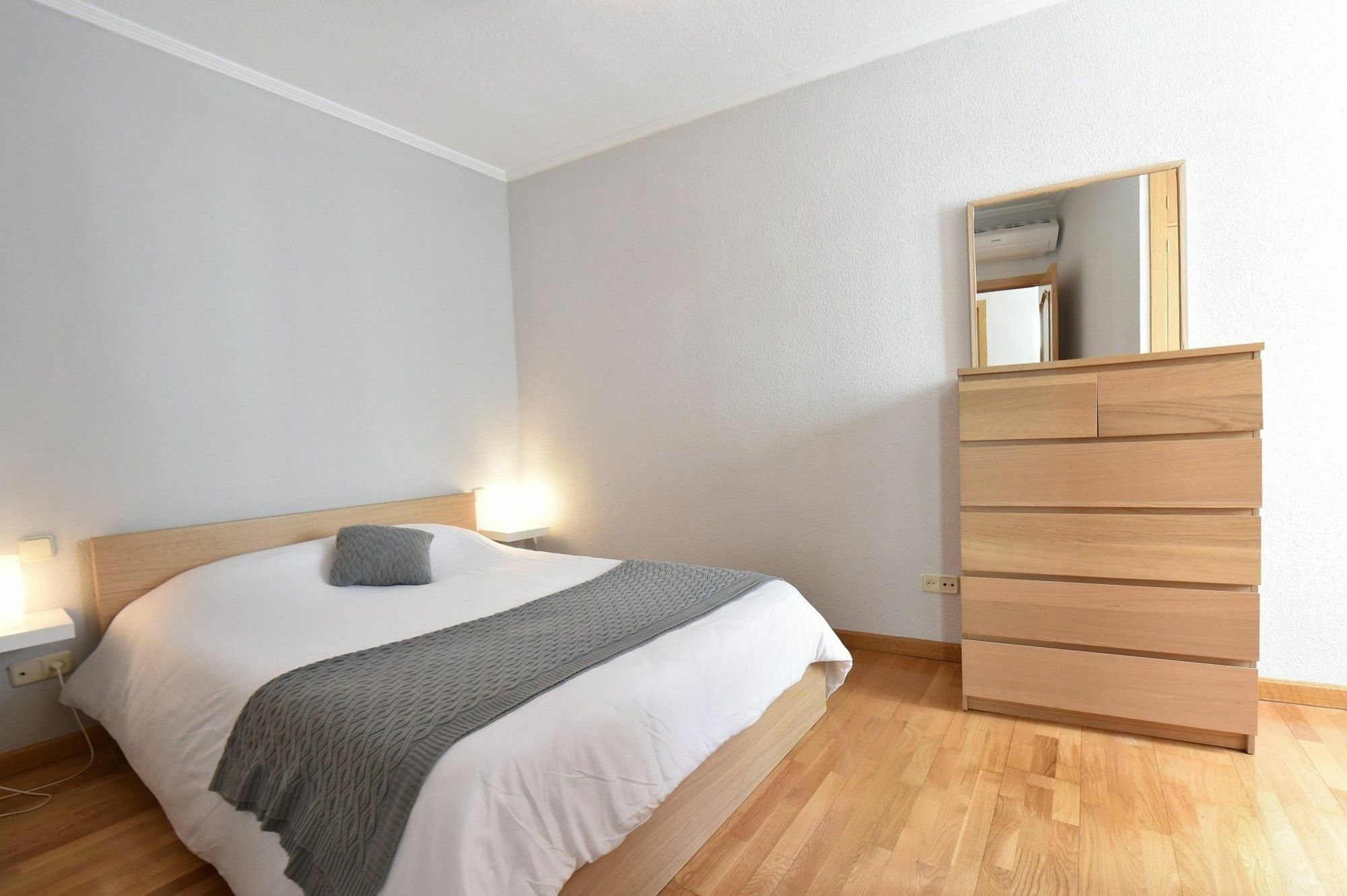 For You Rentals Reina Sofia Apartment Temporal Df21 马德里 外观 照片